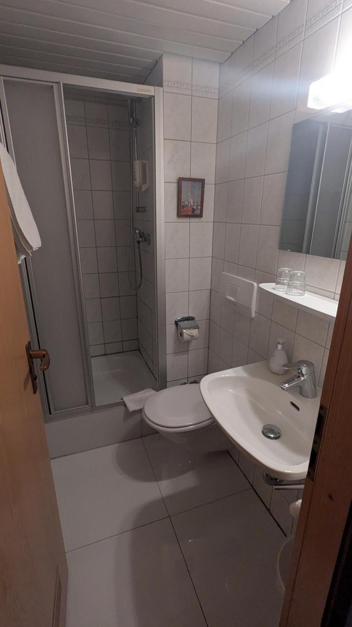 Gasthof Hotel Rose Obereisenheim Номер фото