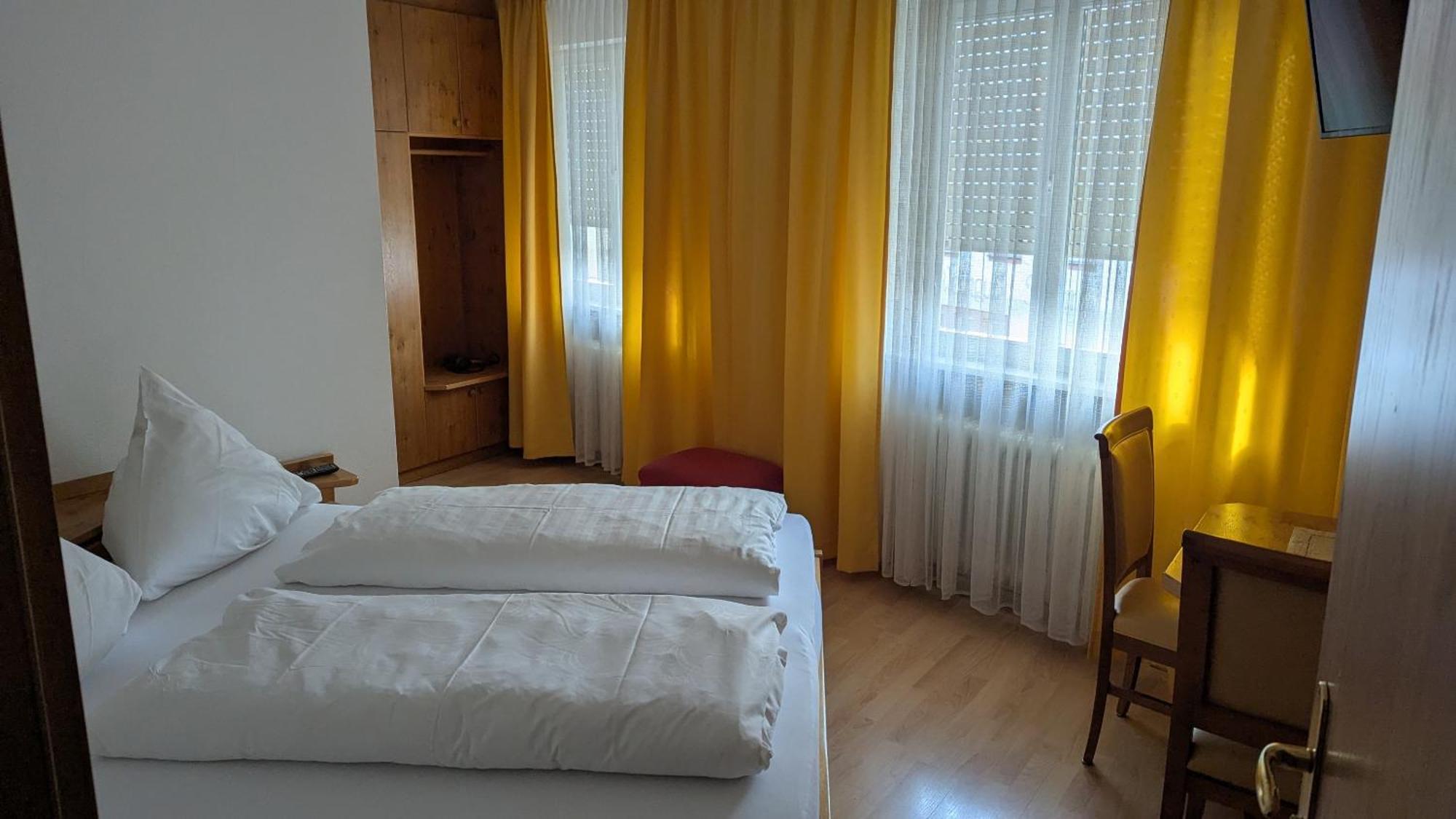 Gasthof Hotel Rose Obereisenheim Номер фото