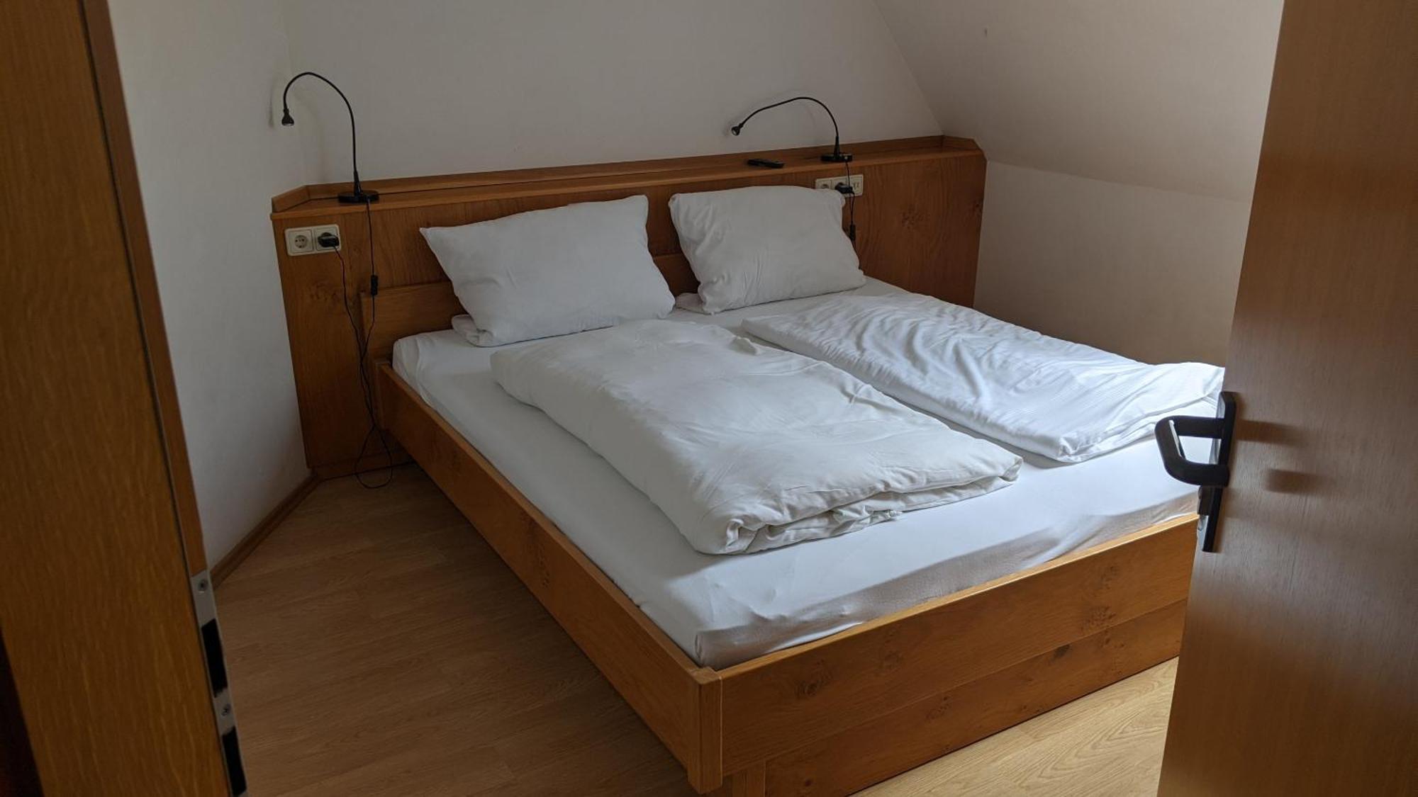 Gasthof Hotel Rose Obereisenheim Номер фото
