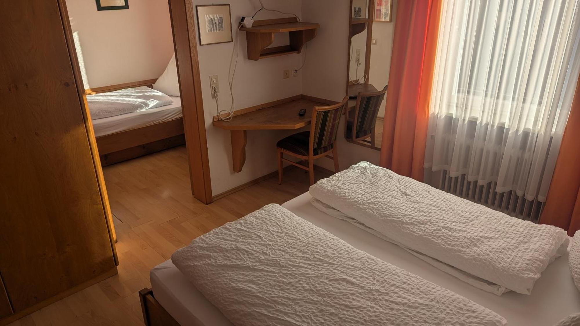 Gasthof Hotel Rose Obereisenheim Номер фото