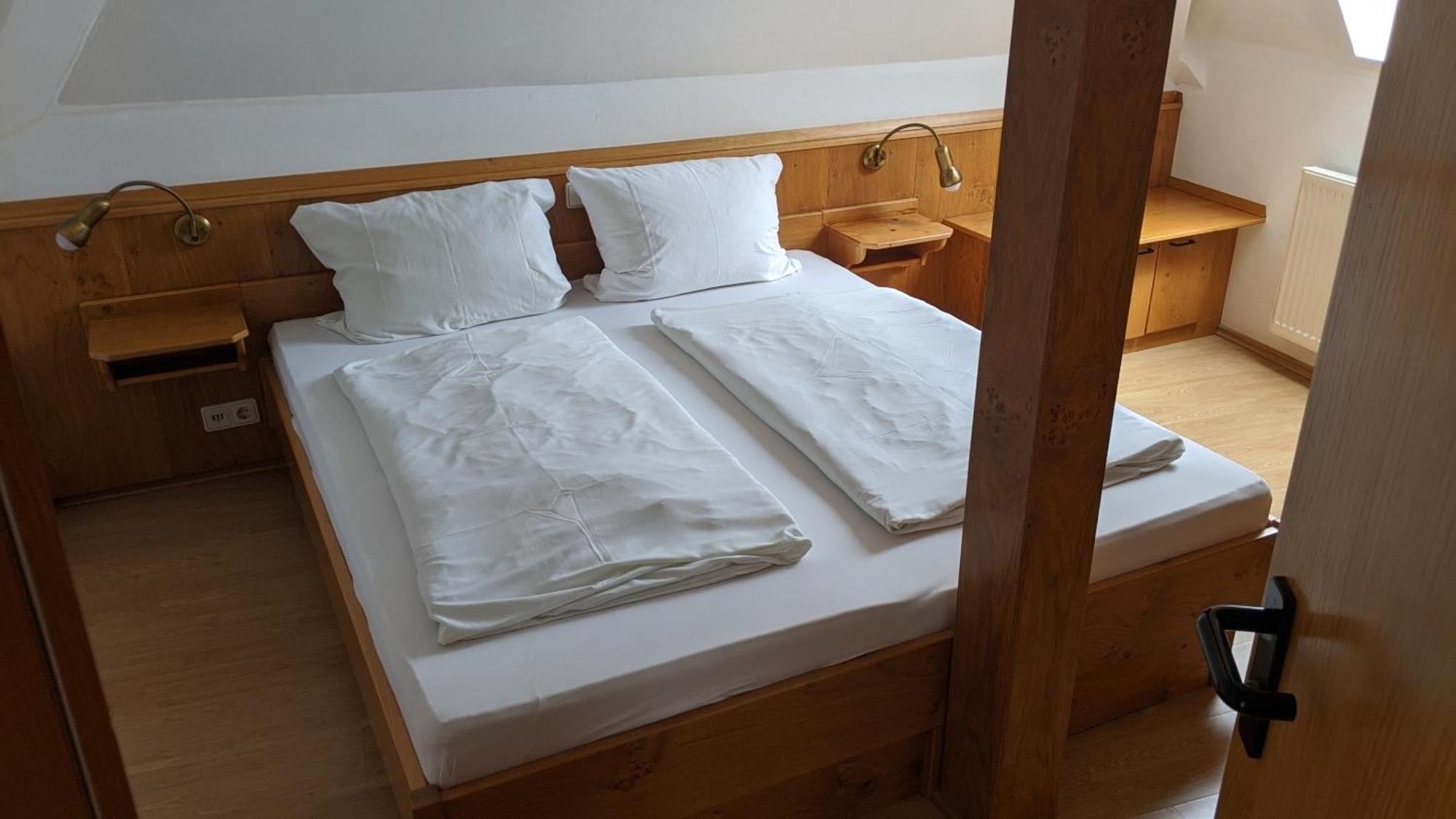Gasthof Hotel Rose Obereisenheim Номер фото
