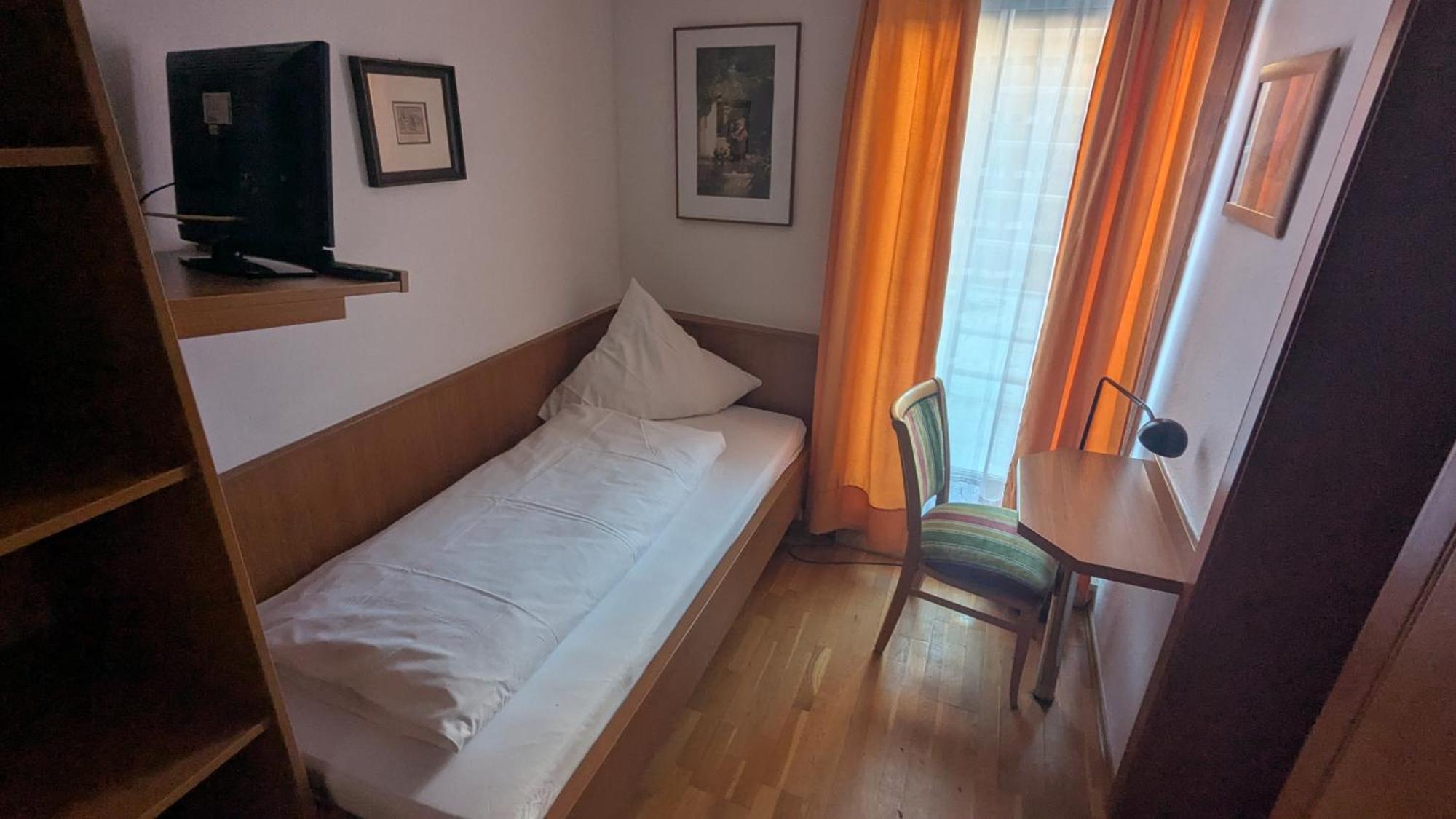 Gasthof Hotel Rose Obereisenheim Номер фото