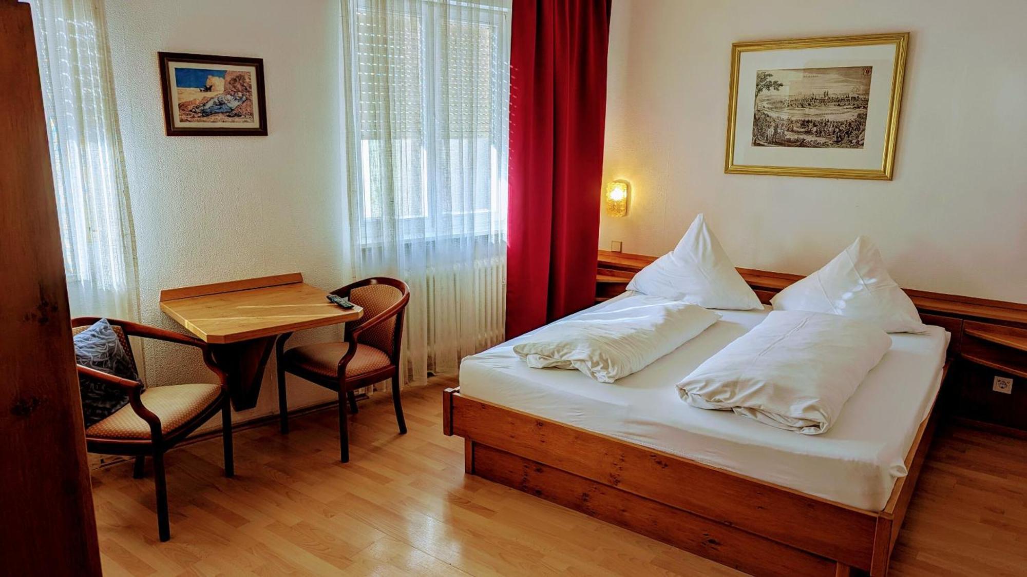 Gasthof Hotel Rose Obereisenheim Номер фото