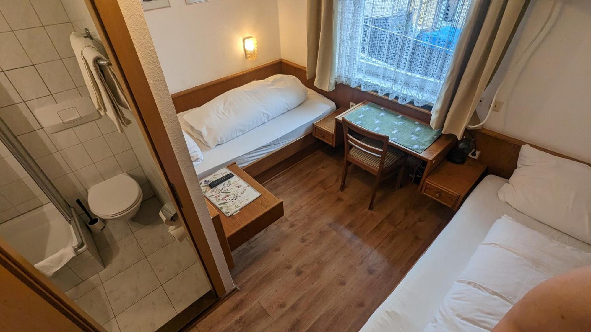 Gasthof Hotel Rose Obereisenheim Номер фото