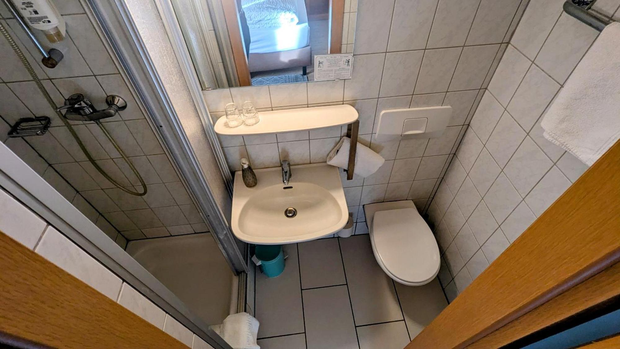Gasthof Hotel Rose Obereisenheim Номер фото